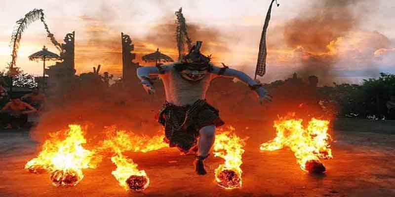 Paket Tour Tari Kecak Uluwatu