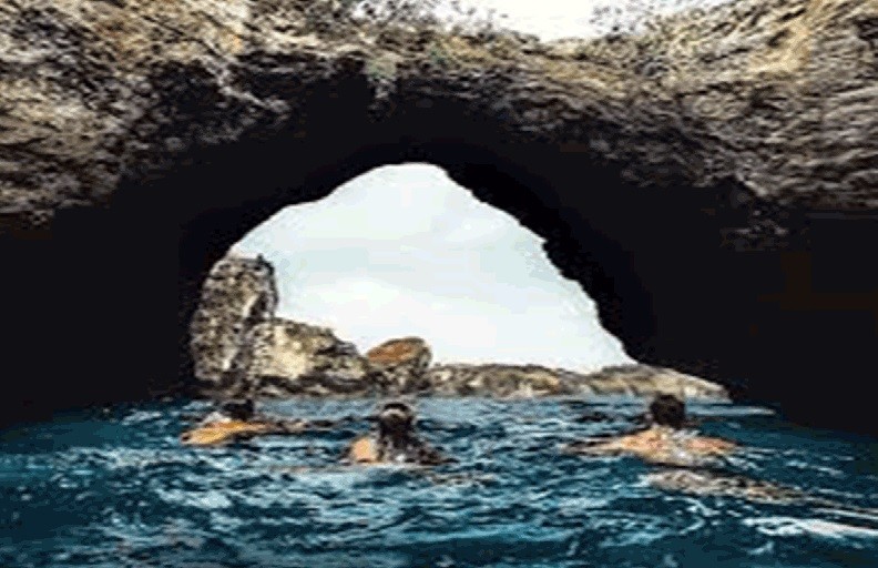 Broken Beach Nusa Penida – Tempat wisata hits di nusa penida