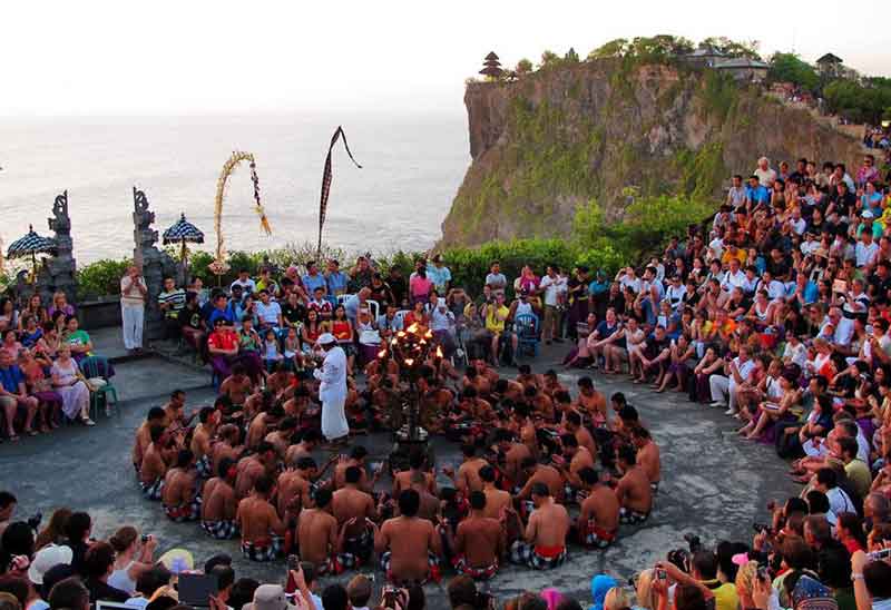 Tari Kecak Uluwatu Bali, Jadwal Pertunjukan dan Harga Tiket