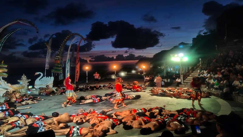 Jadwal Pertunjukan Tari Kecak Melasti