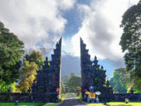 Handara Gate Bali: Gerbang Surga di Tengah Kabut Bedugul