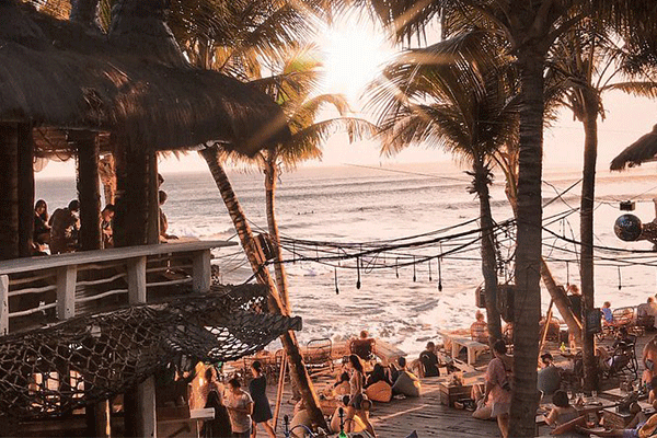 La Brisa Canggu: Beach Club Ikonik dengan Cita Rasa Lokal
