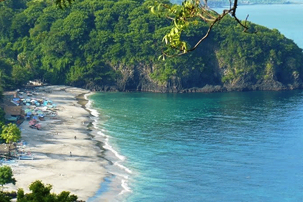 Pantai Virgin, Hidden Gem dengan Laut Biru Kristal