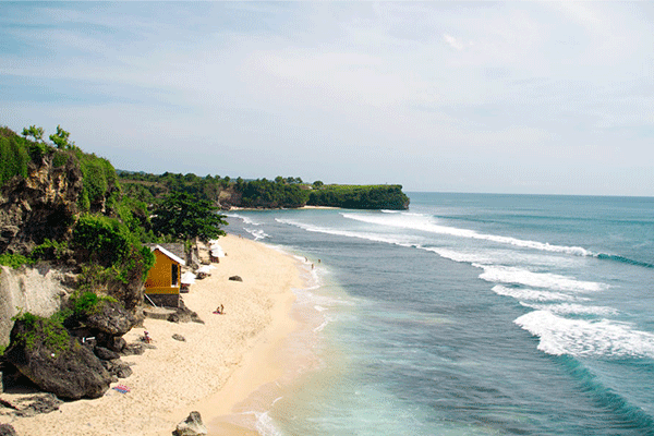 Pantai Balangan Bali: Surga Sunset dan Ombak Eksotis